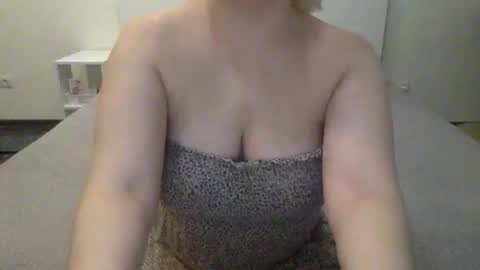 Snapshot of natural_beauty201 chatting on March 23, 2026, 4:33 pm Penelopa369 online show from March 23, 2026, 4:33 pm