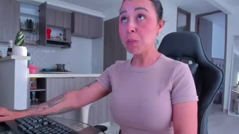 Snapshot of natural_bigass_nina chatting on July 24, 2026, 11:30 am Sophia online show from July 24, 2026, 11:30 am