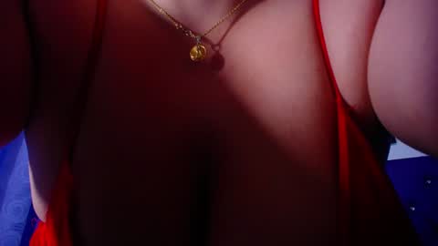 Snapshot of naturalboobs1 chatting on February 4, 2025, 9:28 am Annie online show from February 4, 2025, 9:28 am