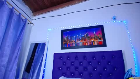 Snapshot of naturalboobs1 chatting on February 15, 2025, 6:33 am Annie online show from February 15, 2025, 6:33 am