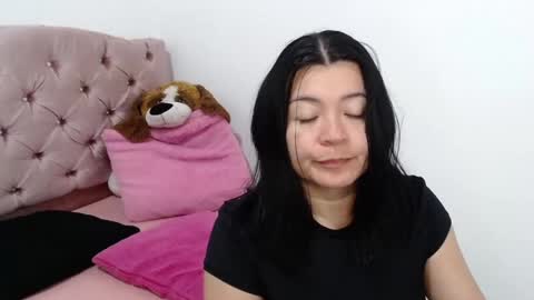 Snapshot of naturally_mature chatting on December 18, 2024, 5:59 am Sammy online show from December 18, 2024, 5:59 am