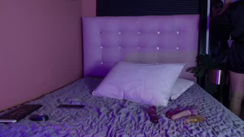 Gwen  online show from December 6, 2024, 7:56 pm