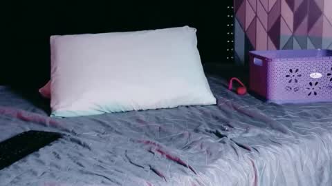 Gwen  online show from October 9, 2025, 7:34 pm