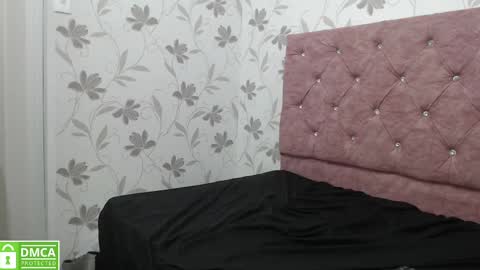 natuxxa online show from January 3, 2025, 8:21 am