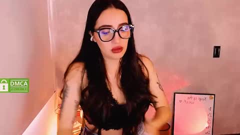 Snapshot of natval_ chatting on December 7, 2024, 2:13 pm Natalia Valeria online show from December 7, 2024, 2:13 pm