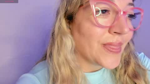 Nataly online show from April 16, 2026, 9:39 pm