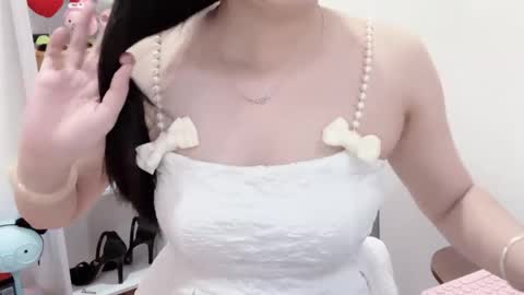 Kiki online show from April 25, 2026, 2:25 am