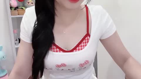 Kiki online show from June 19, 2026, 2:16 am