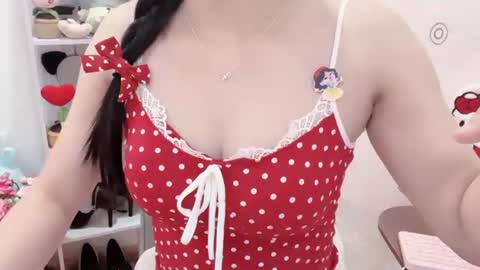 Kiki online show from July 18, 2026, 2:27 am