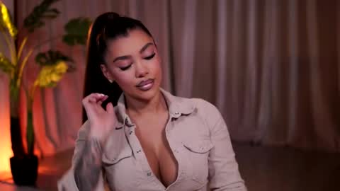 Snapshot of natydesiree chatting on May 12, 2026, 7:11 pm Naty online show from May 12, 2026, 7:11 pm