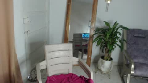Snapshot of natzumi_mcqueen chatting on May 16, 2026, 9:24 pm Stella Mcqueen online show from May 16, 2026, 9:24 pm