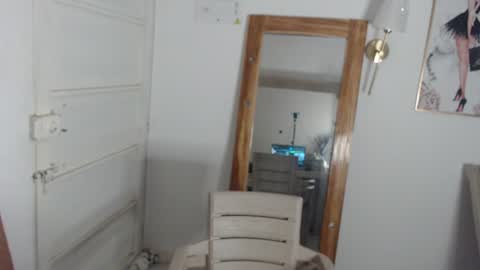 Stella Mcqueen online show from July 19, 2026, 1:37 pm