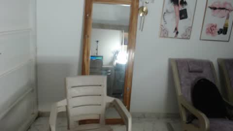 Stella Mcqueen online show from July 23, 2026, 10:24 am