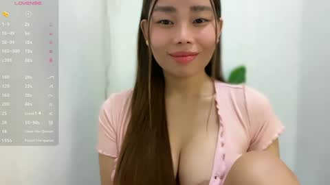 Snapshot of natzumiee_ chatting on May 13, 2026, 7:55 pm Shuvee Keiko Half Japanese Half Pinay online show from May 13, 2026, 7:55 pm