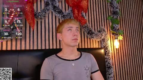 Christopher  Chris online show from December 19, 2024, 12:45 pm