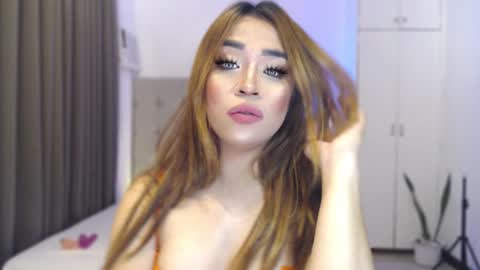 Queen Jess online show from June 8, 2026, 3:34 pm