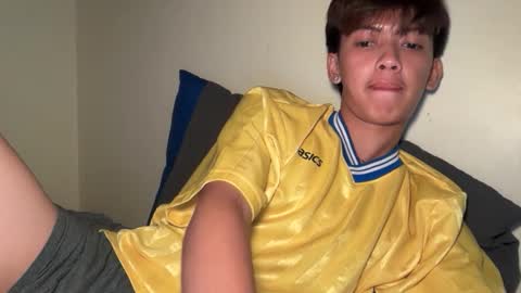 Snapshot of naughty_kean chatting on May 26, 2026, 6:59 pm naughty kean online show from May 26, 2026, 6:59 pm