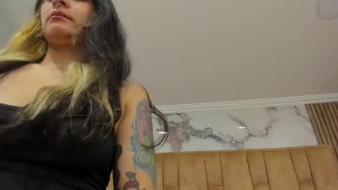 Kitten online show from May 13, 2026, 11:07 am