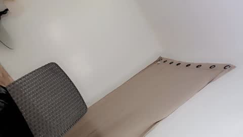 QUEEN CATHLEA HERE online show from June 5, 2026, 6:57 pm