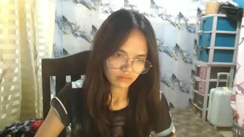 naughtyasian_honey online show from November 28, 2025, 1:52 am