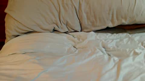 Snapshot of naughtyfucker4u269 chatting on December 26, 2024, 9:44 am INDY online show from December 26, 2024, 9:44 am