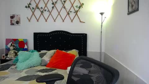 Valeria  online show from April 23, 2026, 8:11 pm
