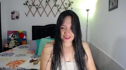 Valeria  online show from May 5, 2026, 3:25 am