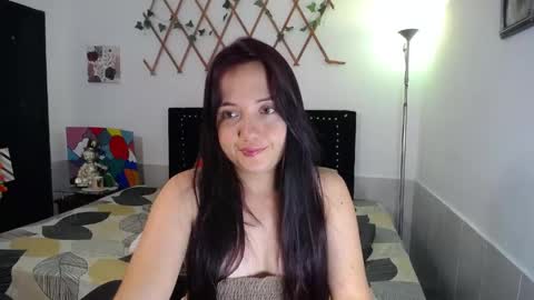 Valeria  online show from June 1, 2026, 4:47 am