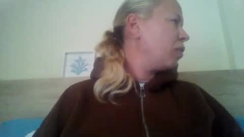 naughtyjennyblondeuk online show from May 1, 2026, 5:50 pm