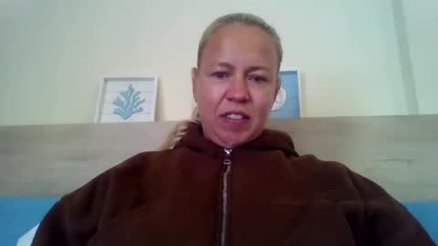 naughtyjennyblondeuk online show from May 7, 2026, 4:23 pm