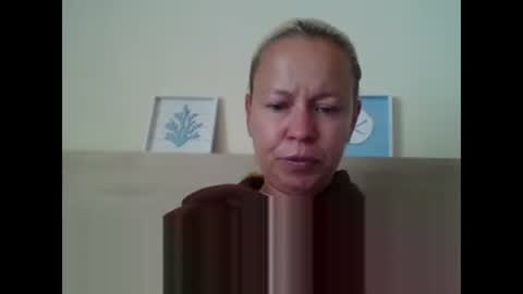 naughtyjennyblondeuk online show from May 17, 2026, 5:31 pm
