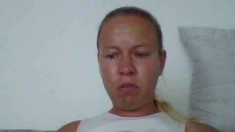 naughtyjennyblondeuk online show from July 8, 2026, 3:38 pm