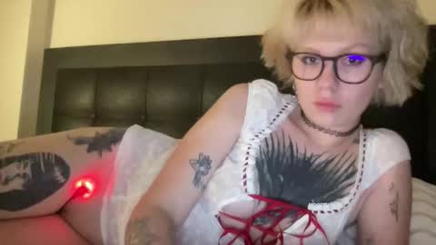 NaughtyLayla666 online show from May 14, 2026, 8:59 pm