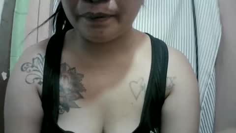 naughtymom_33 online show from April 9, 2026, 7:36 am