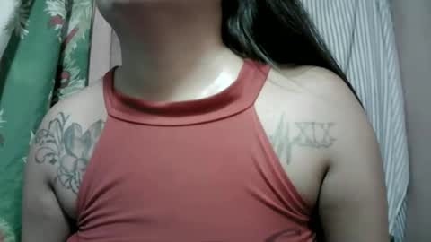 naughtymom_33 online show from May 5, 2026, 7:00 pm