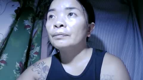 naughtymom_33 online show from May 10, 2026, 9:36 am