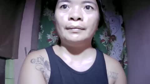 naughtymom_33 online show from May 22, 2026, 9:42 pm