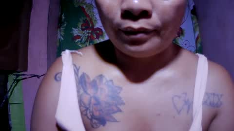 naughtymom_33 online show from June 16, 2026, 7:11 am