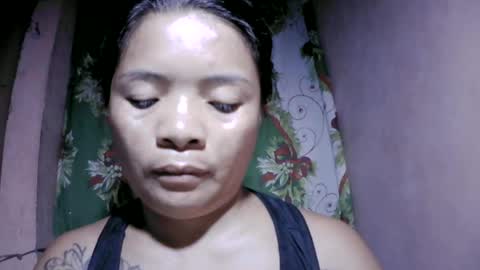 naughtymom_33 online show from June 19, 2026, 9:18 pm