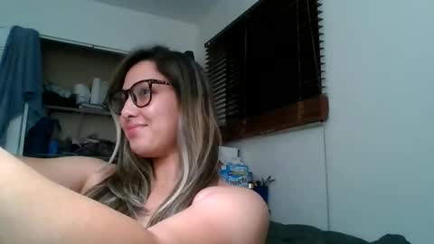 naughtynadia52 online show from March 19, 2026, 4:49 am