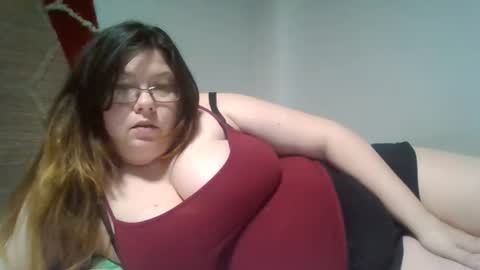 Snapshot of naughtynatalie1988x chatting on May 11, 2026, 10:40 pm Natalie online show from May 11, 2026, 10:40 pm
