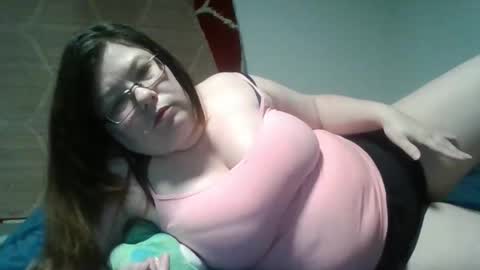 Snapshot of naughtynatalie1988x chatting on May 22, 2026, 12:07 am Natalie online show from May 22, 2026, 12:07 am