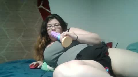 Snapshot of naughtynatalie1988x chatting on June 5, 2026, 3:35 am Natalie online show from June 5, 2026, 3:35 am