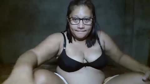 Snapshot of naughtypinay08 chatting on May 21, 2026, 3:19 pm juls online show from May 21, 2026, 3:19 pm
