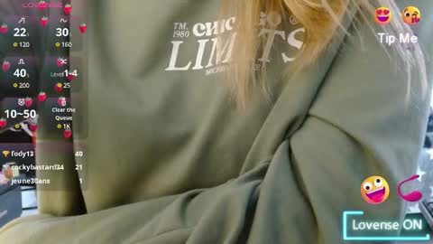 Snapshot of naughtyplayass chatting on January 17, 2025, 9:28 pm naughtyplayass online show from January 17, 2025, 9:28 pm