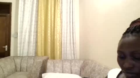 naughtyqueen12 online show from March 9, 2025, 5:17 pm