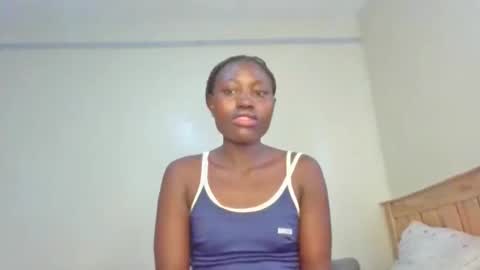 naughtyqueen12 online show from December 19, 2025, 9:16 am