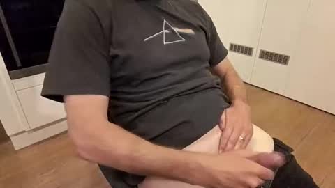 James online show from October 11, 2025, 2:15 pm