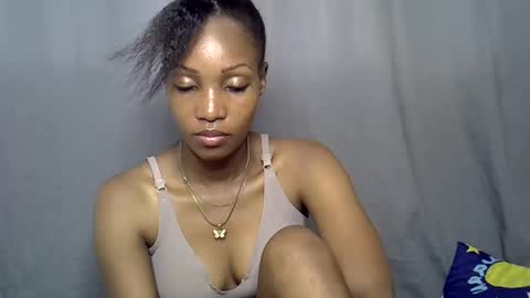 naughtyy4u online show from March 17, 2026, 2:27 am