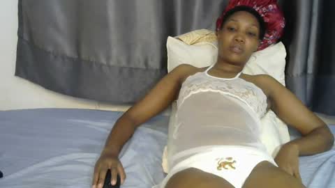 naughtyy4u online show from July 22, 2026, 8:22 pm